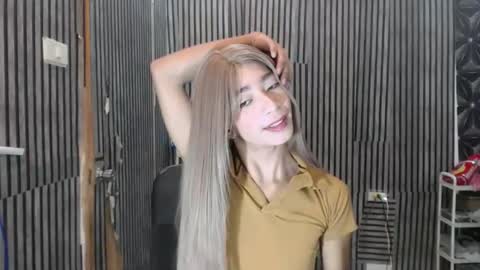 fiona908995 online show from May 2026 11:28:01 AM