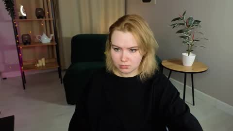 Fiona online show from March 2026 10:04:02 PM