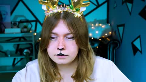 fiora online show from December 2024 01:40:02 PM