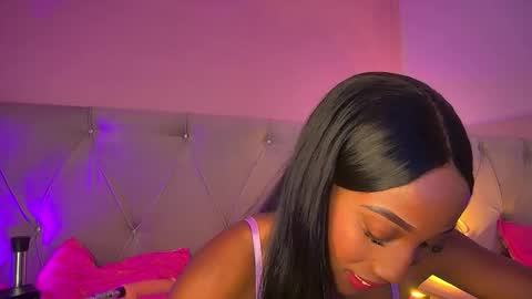 Fiorela Lenin  online show from September 2025 06:52:01 PM