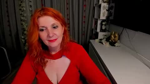 Snapshot of fire_foxone chatting on October 2025 06:39:01 PM FireFox online show from October 2025 06:39:01 PM