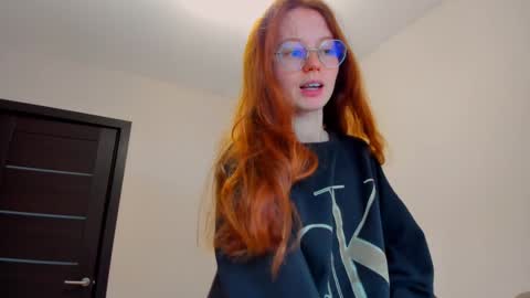 fire_luna online show from December 2024 08:22:01 AM