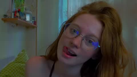 fire_luna online show from June 2026 10:17:02 AM