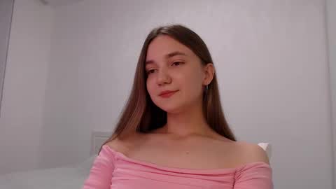 fireflies_fly_ online show from September 2025 05:51:01 PM