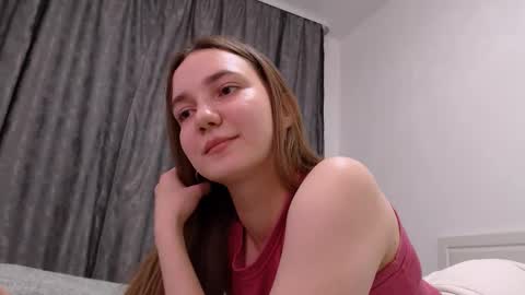 fireflies_fly_ online show from November 2025 07:49:02 PM