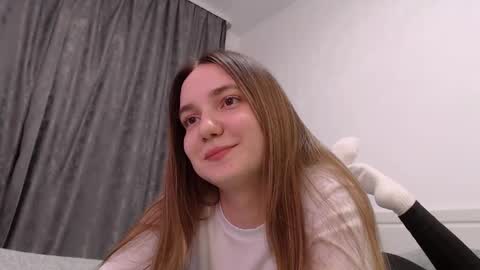 fireflies_fly_ online show from November 2025 09:28:01 PM