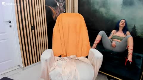 Kallisy online show from April 2026 08:40:01 PM