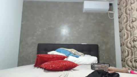 Snapshot of fitbarbiedoll chatting on January 2025 12:37:01 PM FitBarbieDoll online show from January 2025 12:37:01 PM