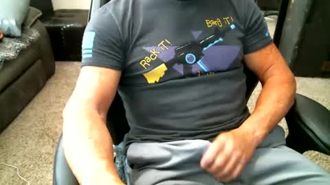 fitguy40 online show from October 2025 04:36:02 PM