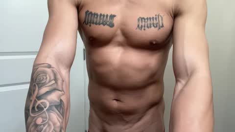 Snapshot of fithornyandtatted chatting on December 2024 04:27:02 PM fithornyandtatted online show from December 2024 04:27:02 PM