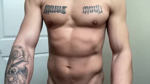 Snapshot of fithornyandtatted chatting on January 2025 01:47:02 PM fithornyandtatted online show from January 2025 01:47:02 PM