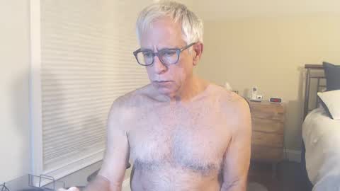 Snapshot of fitman999 chatting on January 2025 03:00:02 AM Jon online show from January 2025 03:00:02 AM