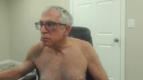 Snapshot of fitman999 chatting on January 2025 06:31:02 AM Jon online show from January 2025 06:31:02 AM