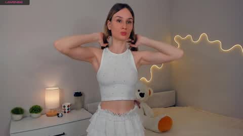 Snapshot of fizana chatting on June 2026 02:57:01 AM Kira online show from June 2026 02:57:01 AM