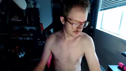 Snapshot of fizzyjustsnow420 chatting on December 2025 01:40:01 PM fizzyjustsnow420 online show from December 2025 01:40:01 PM