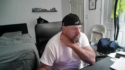 Florida guy online show from January 2025 02:57:01 AM