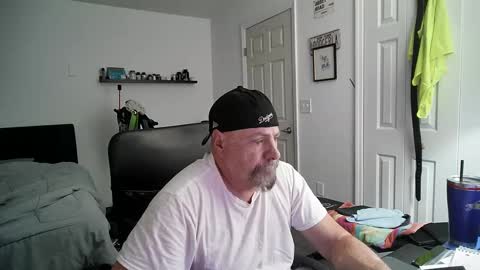 Florida guy online show from February 2025 03:58:02 AM
