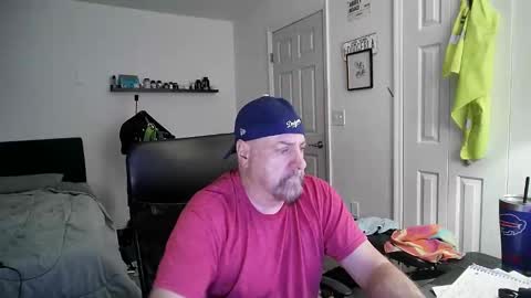 Florida guy online show from February 2025 06:04:02 PM
