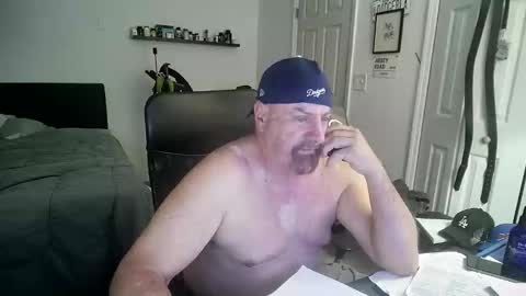 Florida guy online show from October 2025 08:39:01 PM