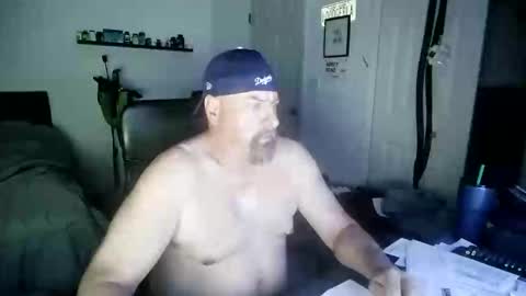 Florida guy online show from November 2025 12:37:02 PM
