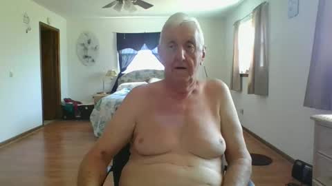 Snapshot of flamale65to chatting on April 2026 07:22:01 PM flamale65to online show from April 2026 07:22:01 PM