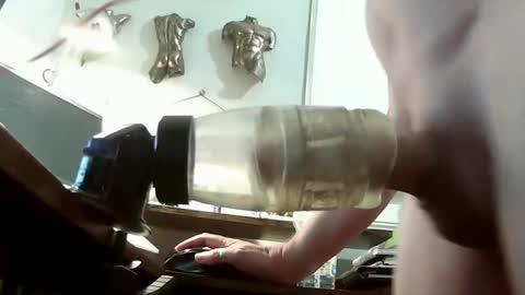 Snapshot of fleshlight4246 chatting on November 2025 11:19:01 AM UK Fleshlight Fucker online show from November 2025 11:19:01 AM