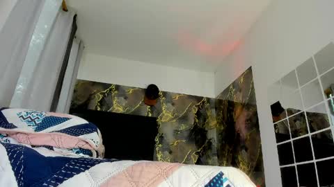 Flex Taylor  online show from April 2026 08:57:02 PM