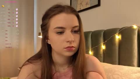 Snapshot of flexi_pixie chatting on December 2025 08:44:01 AM Leia online show from December 2025 08:44:01 AM