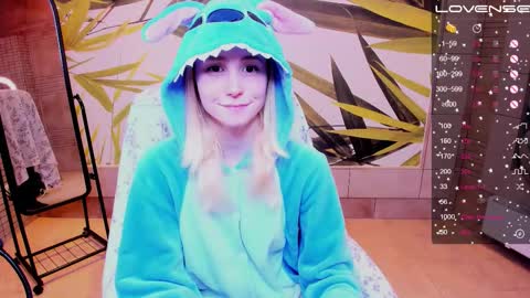 FlexiMona online show from October 2025 09:37:01 AM