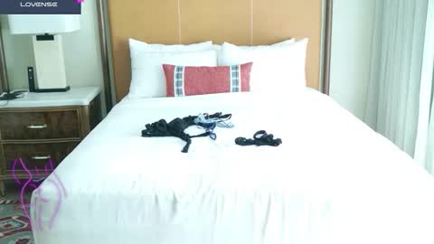 FlexyBoy997 online show from October 2025 05:57:02 PM