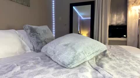 Roxy online show from February 2025 03:56:02 AM