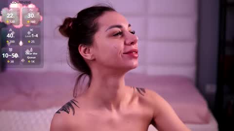 Snapshot of flirty_fawn chatting on December 2025 01:57:01 AM Ana online show from December 2025 01:57:01 AM