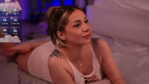 Snapshot of flirty_fawn chatting on June 2026 09:17:01 PM Ana online show from June 2026 09:17:01 PM