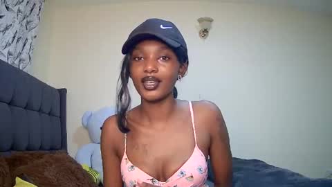 Snapshot of flirtyy_sheery chatting on December 2024 03:07:01 AM sheery online show from December 2024 03:07:01 AM