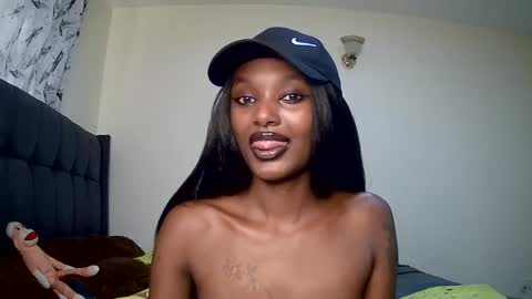 Snapshot of flirtyy_sheery chatting on January 2025 06:53:02 AM sheery online show from January 2025 06:53:02 AM