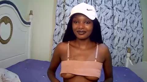 Snapshot of flirtyy_sheery chatting on March 2025 09:40:01 AM sheery online show from March 2025 09:40:01 AM