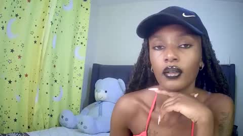 Snapshot of flirtyy_sheery chatting on October 2025 04:02:01 AM sheery online show from October 2025 04:02:01 AM