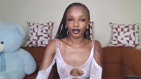 Snapshot of flirtyy_sheery chatting on December 2025 05:12:02 AM sheery online show from December 2025 05:12:02 AM