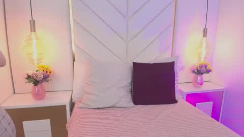 Luna online show from September 2025 12:40:01 PM