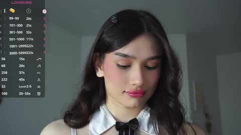 Snapshot of floralmuse chatting on September 2025 12:27:02 PM Viola online show from September 2025 12:27:02 PM