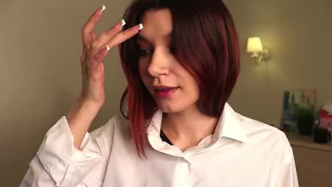 Yasmin online show from October 2025 07:14:02 PM