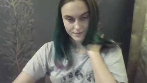 Snapshot of flower_bluee chatting on December 2024 06:39:01 PM Ambika 3 online show from December 2024 06:39:01 PM