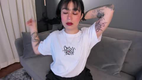 Its a pleasure to meet you. Im Flower. Help me reach 1k. Follow me. online show from November 2025 11:42:02 AM