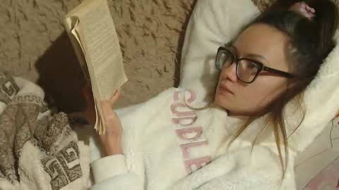 say meow and send tip  online show from January 2025 06:32:02 PM