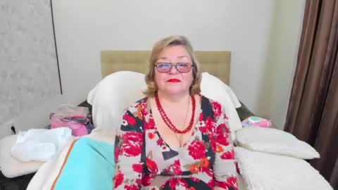 Snapshot of flowerlover8 chatting on February 2025 06:24:02 PM Flowerlower online show from February 2025 06:24:02 PM