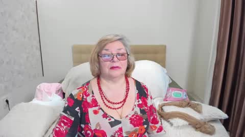 Snapshot of flowerlover8 chatting on February 2025 07:02:01 AM Flowerlower online show from February 2025 07:02:01 AM