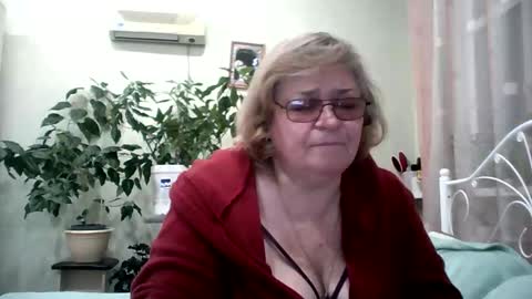 Snapshot of flowerlover8 chatting on February 2025 07:02:01 PM Flowerlower online show from February 2025 07:02:01 PM