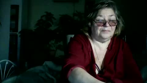 Snapshot of flowerlover8 chatting on February 2025 12:32:01 AM Flowerlower online show from February 2025 12:32:01 AM