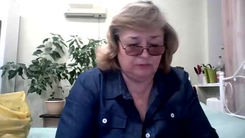 Snapshot of flowerlover8 chatting on March 2025 06:11:02 PM Flowerlower online show from March 2025 06:11:02 PM