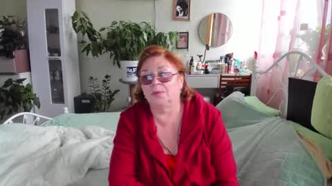 Snapshot of flowerlover8 chatting on September 2025 06:48:02 AM Flowerlower online show from September 2025 06:48:02 AM